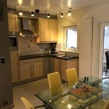 別荘 Vakantiehuis Aan Zee. Bij Seb En Carol オステンド